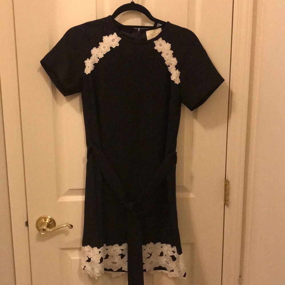 Kate Spade black and white dress with tie waste. Size 0
